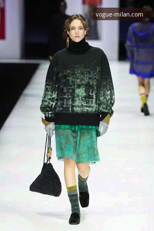 解码米兰最新款式的3个核心趋势：从T台到街头的风格演变